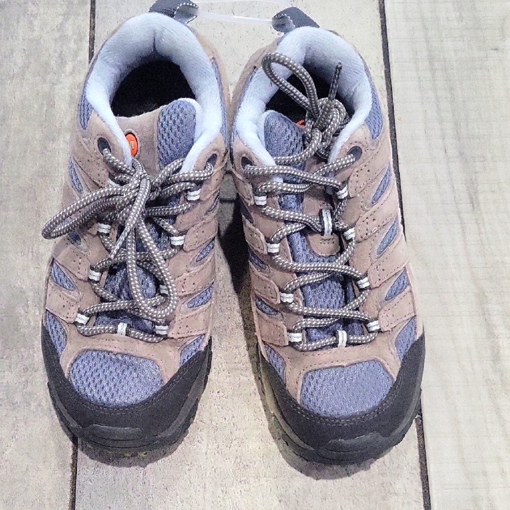 Gray and Tan Sneakers with Rugged Design and Breathable Mesh Size 5.5